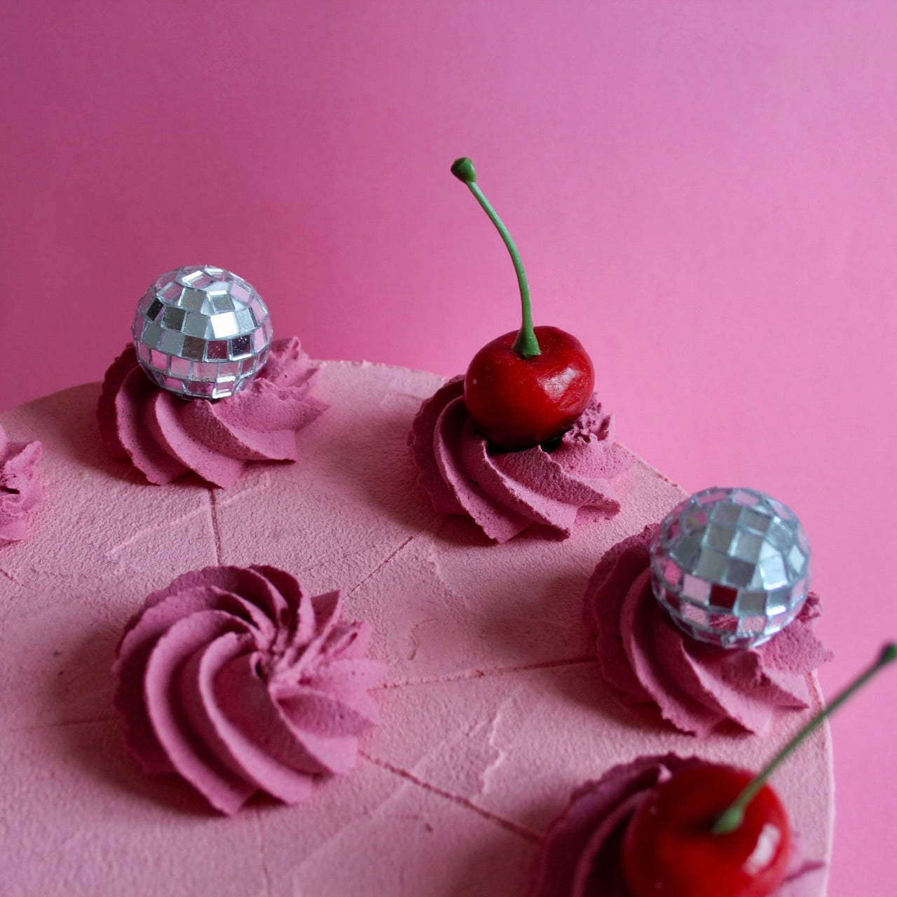 Disco Fake Cake ~ Gâteau Décoratif